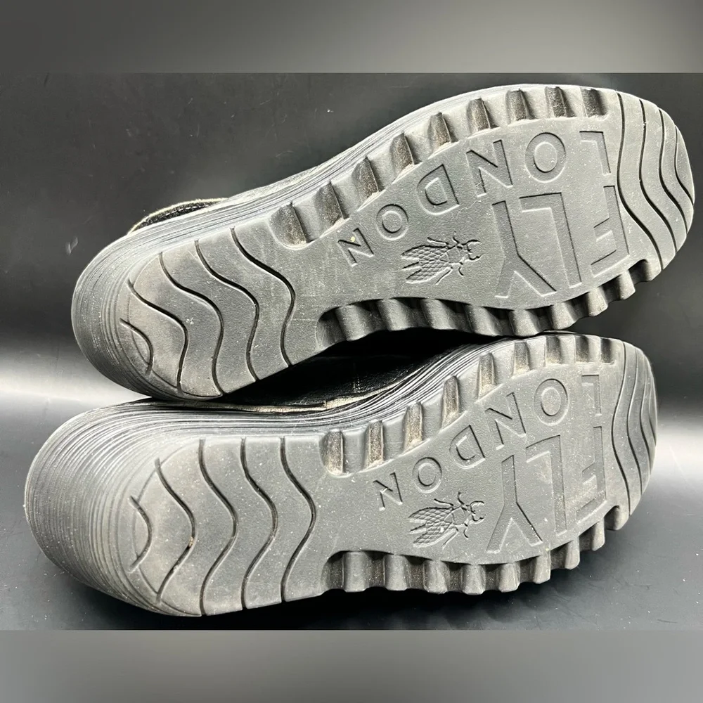 Fly London- Yasi Silver Women's Wedge Shoes-‎ Size:39
